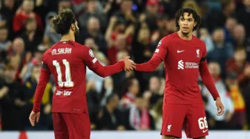 محمد صلاح يوجه رسالة مؤثرة لوداع أرنولد بعد تأكيد رحيله عن ليفربول