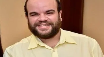 محمد عبد الرحمن يرد على انتقادات مسلسل «برستيج»: اختلاف الآراء يضيف قيمة للمنتجات الفنية.