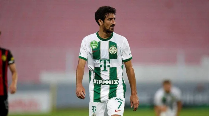 محمد علي بن رمضان ينجح في الفحص الطبي قبل الانتقال إلى الأهلي محمد علي بن رمضان ينجح في الفحص الطبي قبل الانتقال إلى الأهلي