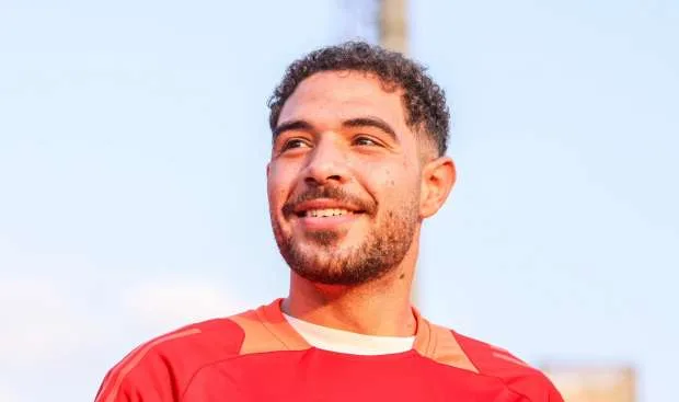 محمود الخطيب يرفض استبعاد نجم الأهلي.. خالد بيبو يوضح التفاصيل