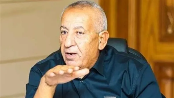 محمود حسين: توجد جهود لإقناع كامل أبو علي بالتراجع عن استقالته من المصري. محمود حسين: توجد جهود لإقناع كامل أبو علي بالتراجع عن استقالته من المصري.