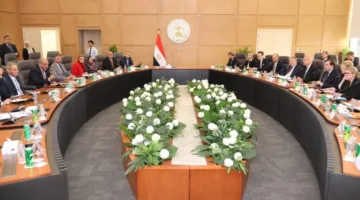 محمود عصمت: تعزيز مشاريع تخزين الطاقة النظيفة عبر الشراكة مع الشركات السويدية