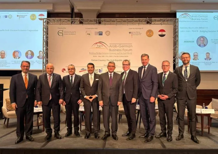 السفير المصري في برلين: مصر تمتلك قوة عمل شابة ماهرة تلبي احتياجات السوق الألماني