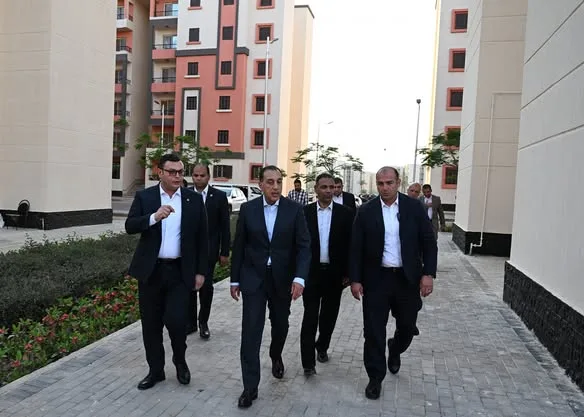 مدبولي: 120 ألف وحدة سكنية في إطار مبادرة سكن لكل المصريين بحدائق العاصمة مدبولي: 120 ألف وحدة سكنية في إطار مبادرة سكن لكل المصريين بحدائق العاصمة