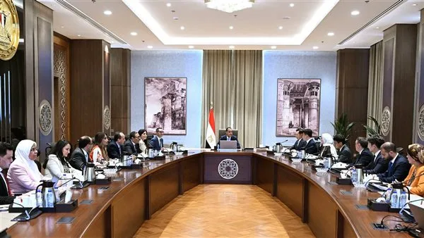 مدبولي: الحكومة تركز بشكل كبير على دعم توطين الصناعات التكنولوجية المتطورة وتفتح أبوابها لتقديم حوافز استثنائية. مدبولي: الحكومة تركز بشكل كبير على دعم توطين الصناعات التكنولوجية المتطورة وتفتح أبوابها لتقديم حوافز استثنائية.