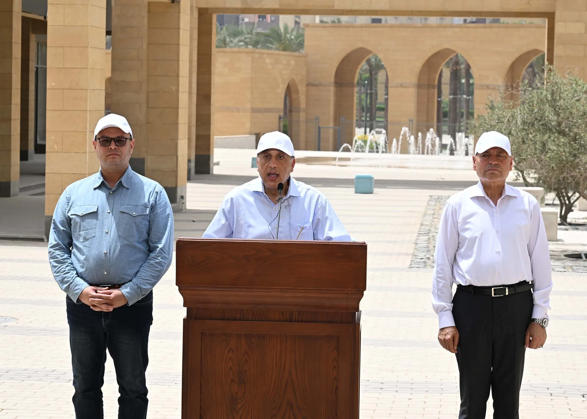 مدبولي: حديقة تلال الفسطاط كانت ضمن خطط تطوير القاهرة منذ عام 2007، لكن لم يتم تنفيذها إلا بتوافر الإرادة السياسية الحالية. مدبولي: حديقة تلال الفسطاط كانت ضمن خطط تطوير القاهرة منذ عام 2007، لكن لم يتم تنفيذها إلا بتوافر الإرادة السياسية الحالية.