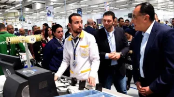 مدبولي ي inaugurates مصنع (إس أى وايرنج سيستمز إيجيبت) في العاشر من رمضان