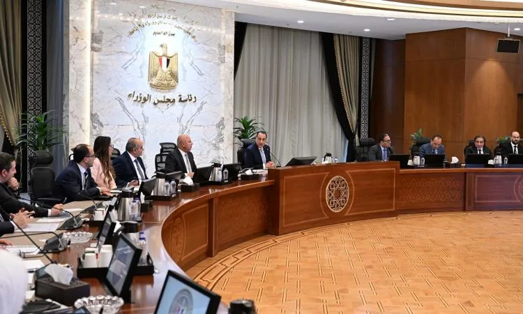 مدبولي يناقش مع “الاستشارية لتنمية الصادرات” خطة برنامج رد الأعباء عن الصادرات مدبولي يناقش مع “الاستشارية لتنمية الصادرات” خطة برنامج رد الأعباء عن الصادرات