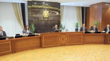 مدبولي يناقش مع المحافظين “مخالفات البناء وإزالة التعديات ومتابعة الأسواق والاستعداد للانتخابات”