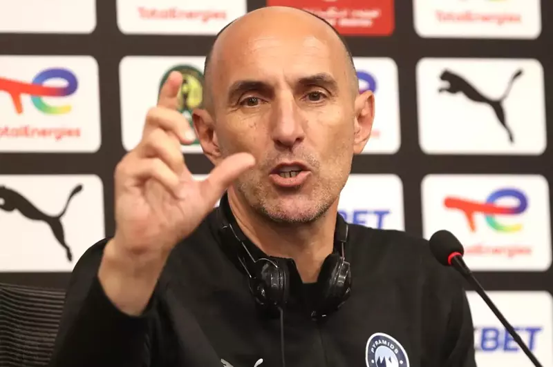 مدرب بيراميدز: نأمل في دعم الجماهير المصرية ضد صنداونز.. وقد درسنا كل احتمالات النهائي مدرب بيراميدز: نأمل في دعم الجماهير المصرية ضد صنداونز.. وقد درسنا كل احتمالات النهائي