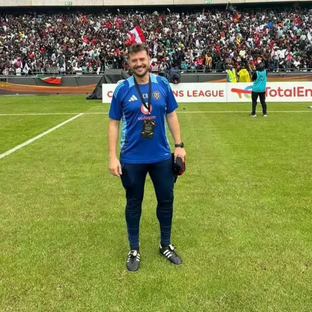 مدرب حديث يكشف عن مغادرته أورلاندو للانضمام إلى ريفيرو في الأهلي