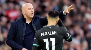 مدرب ليفربول يتناول توقيت اعتزال محمد صلاح وأسباب تطوره.