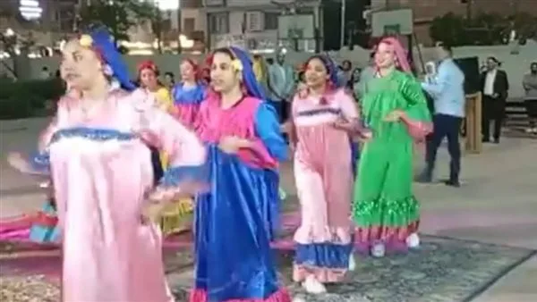 مدير الإدارة التعليمية يشهد جدلاً على منصات التواصل بسبب فيديو رقص شرقي في حفلة تعليم المنيا