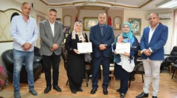 مدير تعليم بورسعيد يكرّم المشرفين في مسابقة التميز الإرشادي والمرشدين.
