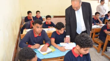 مدير “تعليم بورسعيد” يُثني على نظام وهدوء امتحانات النقل في مدارس بورفؤاد
