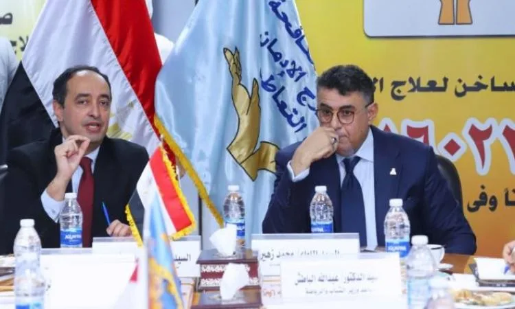 مدير صندوق مكافحة الإدمان يعقد اجتماعًا لمواجهة مشكلة تعاطي المخدرات مدير صندوق مكافحة الإدمان يعقد اجتماعًا لمواجهة مشكلة تعاطي المخدرات
