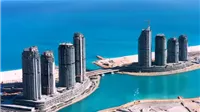 مدينة العلمين الجديدة تقدم شاطئاً مجانياً للمصريين مع خدمات شاملة | تقرير خاص