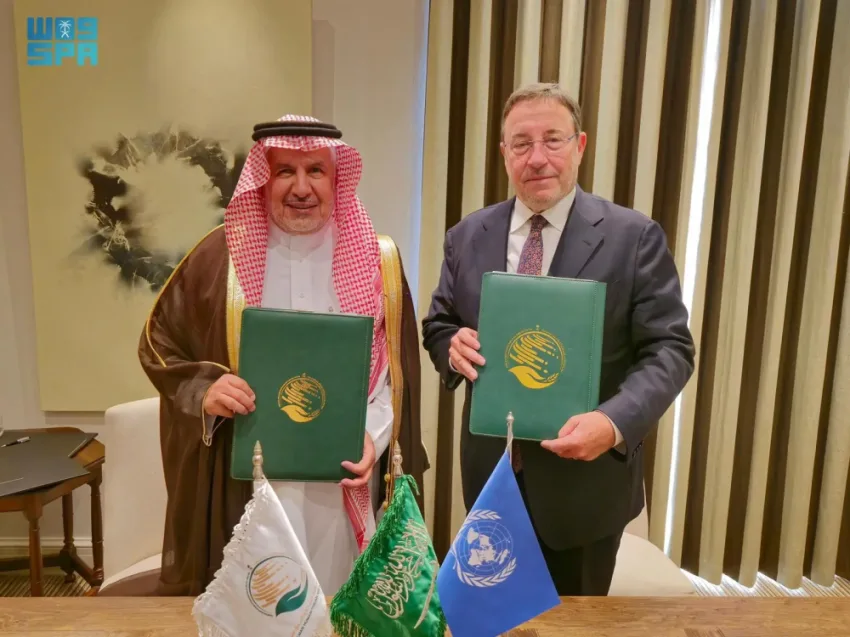 مركز الملك سلمان للإغاثة يوقع اتفاقية برنامج تنفيذ مشترك لإعادة تأهيل الأفران المتأثرة في سوريا مركز الملك سلمان للإغاثة يوقع اتفاقية برنامج تنفيذ مشترك لإعادة تأهيل الأفران المتأثرة في سوريا
