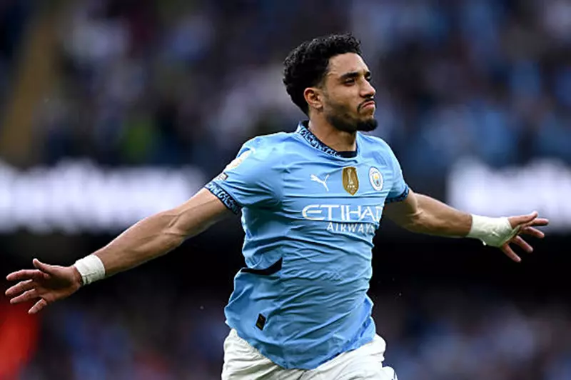 مرموش يسجل رقماً قياسياً في بريميرليج بتسديدة مذهلة ضد بورنموث أكثر من أي لاعب آخر مرموش يسجل رقماً قياسياً في بريميرليج بتسديدة مذهلة ضد بورنموث أكثر من أي لاعب آخر