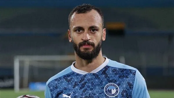 مروان حمدي يتولى قيادة هجوم بيراميدز ضد الزمالك في الدوري الممتاز.