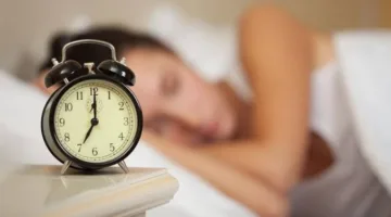 مزايا النوم المبكر لصحة الجسم والعقل وأفضل الأساليب لتنظيمه يوميًا
