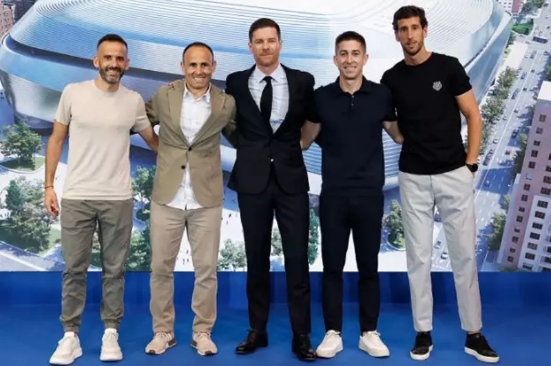 مسؤول التنسيق الدفاعي ومختص في التعامل مع الشباب.. من هم مسا aides تشابي ألونسو في ريال مدريد؟ مسؤول التنسيق الدفاعي ومختص في التعامل مع الشباب.. من هم مسا aides تشابي ألونسو في ريال مدريد؟