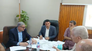 مسؤولون عن الإسكان يراقبون توفير الطاقة الكهربائية لامتداد بني سويف الجديدة