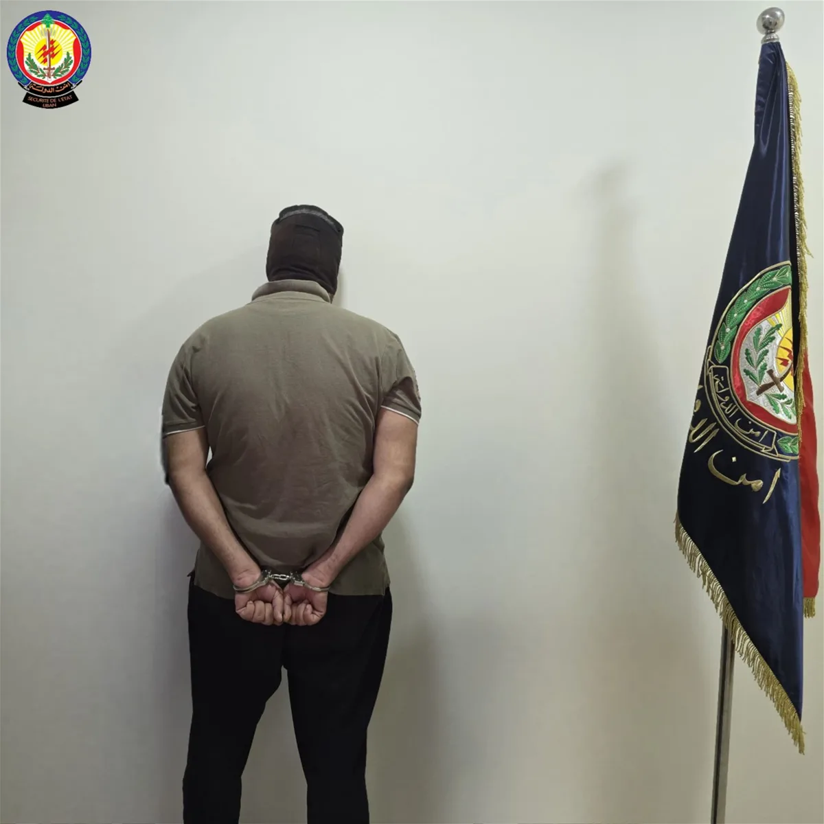 مستحضرات تجميل منتهية الصلاحية.. واعتقال المشتبه به! (صورة) مستحضرات تجميل منتهية الصلاحية.. واعتقال المشتبه به! (صورة)