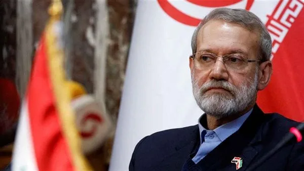 مستشار خامنئي: رفع العقوبات والاعتراف بحق إيران في التخصيب يضمنان التوصل لاتفاق