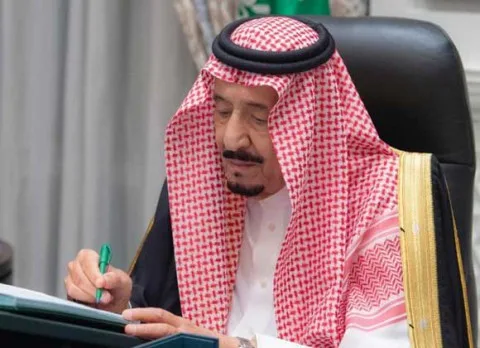 مستشار لملك البحرين: العاهل السعودي يدعو زعماء مجلس التعاون الخليجي لقمة خليجية أمريكية في الرياض