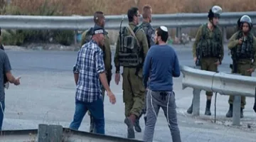 مستوطنون إسرائيليون يعتدون على مركبات الفلسطينيين جنوب نابلس