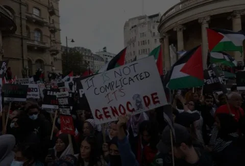 مسلمو المملكة المتحدة يطالبون بإنهاء صادرات الأسلحة إلى إسرائيل والاعتراف بفلسطين. مسلمو المملكة المتحدة يطالبون بإنهاء صادرات الأسلحة إلى إسرائيل والاعتراف بفلسطين.