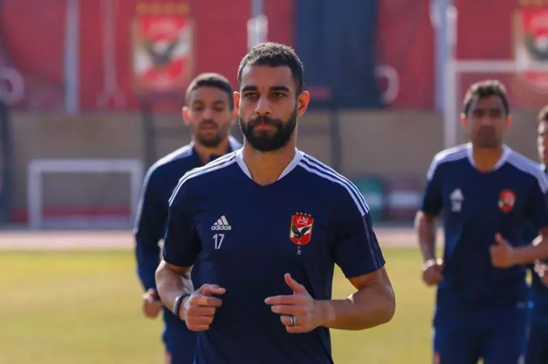 مسيرة اللاعب رقم 17 وصلت إلى نهايتها.. السولية يودع مشجعي الأهلي