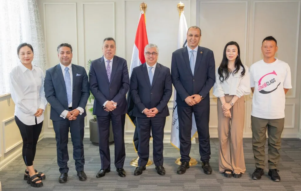 مشروع حديث لإنتاج الملابس الجاهزة في القنطرة غرب بتكاليف تبلغ 7 ملايين دولار مشروع حديث لإنتاج الملابس الجاهزة في القنطرة غرب بتكاليف تبلغ 7 ملايين دولار