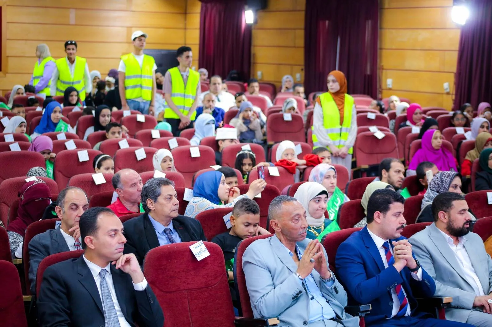 مشروعات الحرية في مصر تُكرّم حافظي القرآن والأمهات المتميزات مشروعات الحرية في مصر تُكرّم حافظي القرآن والأمهات المتميزات