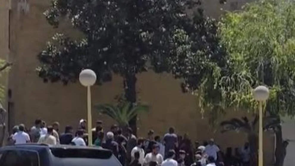 مشكلة “انتخابية” كبيرة في صيدا (فيديو) مشكلة “انتخابية” كبيرة في صيدا (فيديو)