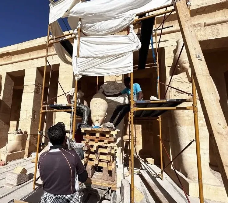مصدر في الآثار: إتمام ترميم أكثر من 20 تمثالًا تاريخيًا في معبد حتشبسوت بالأقصر
