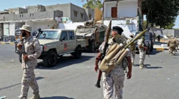 مصر تدعو الفرقاء في ليبيا إلى التهدئة وتحذر مواطنيها من التسرع