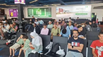 مصر تستعيد 71 من مواطنيها من ليبيا بعد الأحداث المضطربة