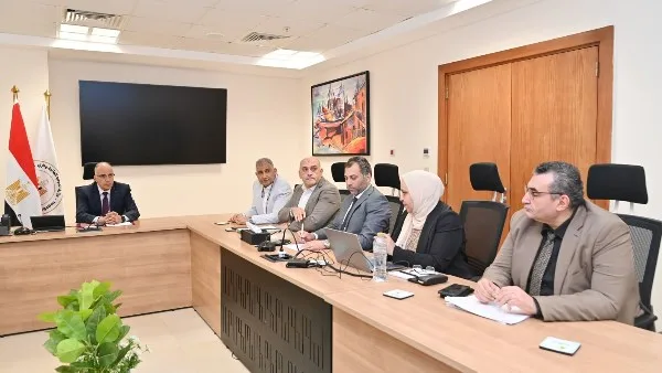مصر تنسق مع الجهات المانحة لتوفير التمويل اللازم لتأهيل الأودية لحصر مياه الأمطار