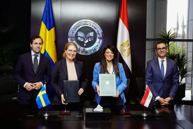 مصر وSwed Fund توقعان اتفاق نوايا لتعزيز التعاون في مجالي الطاقة الكهربائية والنقل المستدام مصر وSwed Fund توقعان اتفاق نوايا لتعزيز التعاون في مجالي الطاقة الكهربائية والنقل المستدام