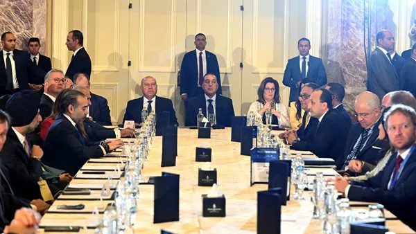 مصر وأمريكا تقتربان من إبرام اتفاق جديد في الجمارك وتعزيز التعاون في مجال الذكاء الاصطناعي. مصر وأمريكا تقتربان من إبرام اتفاق جديد في الجمارك وتعزيز التعاون في مجال الذكاء الاصطناعي.