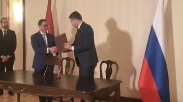 مصر وروسيا تُبرمان اتفاقًا لتطوير التعاون الاقتصادي والتجاري والعلمي.
