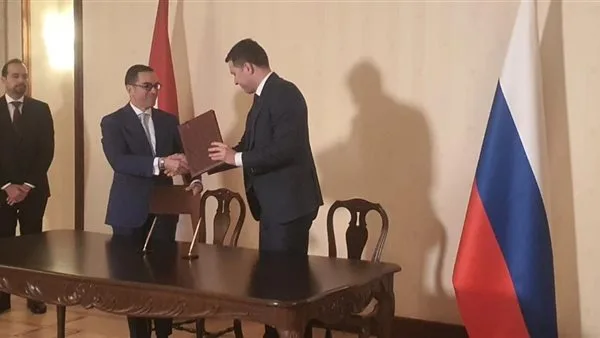 مصر وروسيا تُبرمان اتفاقًا لتطوير التعاون الاقتصادي والتجاري والعلمي. مصر وروسيا تُبرمان اتفاقًا لتطوير التعاون الاقتصادي والتجاري والعلمي.