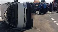 مصرع ٥ أشخاص وإصابة آخرين نتيجة انقلاب مركبة ميكروباص على محور ٢٦ يوليو