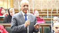مصطفى بكري: القوات المسلحة الليبية هي الوحيدة القادرة على حل الأزمة في ليبيا.
