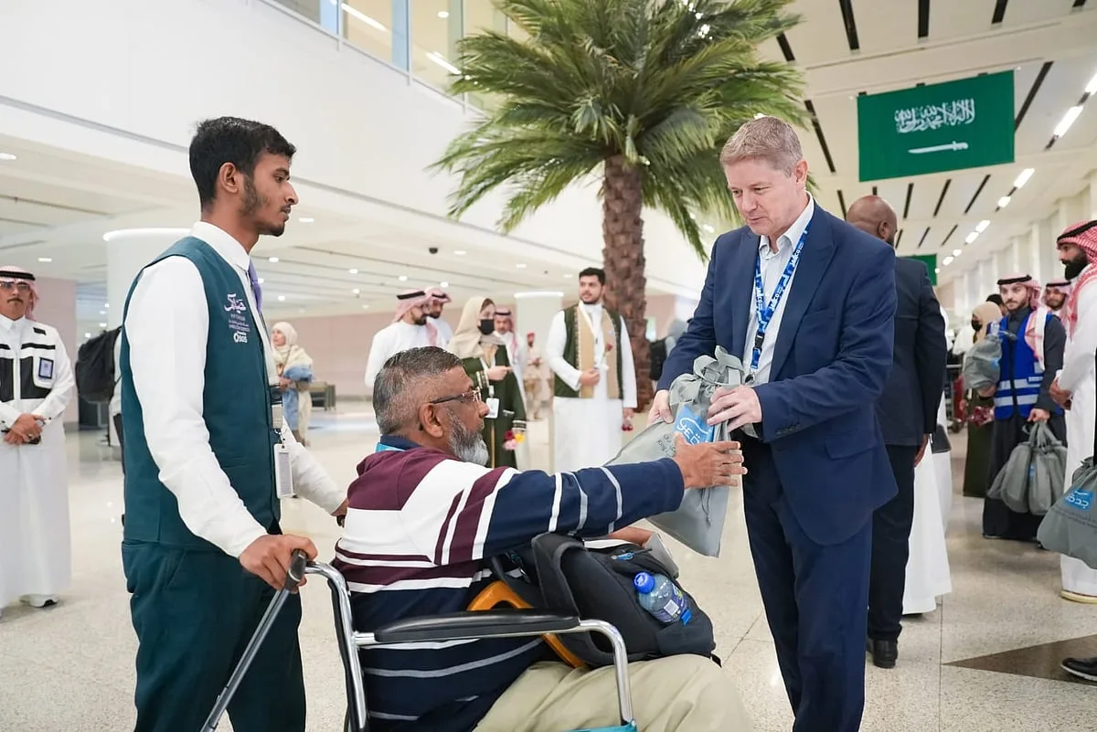 مطار الملك عبد العزيز يستقبل الرحلة الأولى للحجاج من بريطانيا مطار الملك عبد العزيز يستقبل الرحلة الأولى للحجاج من بريطانيا