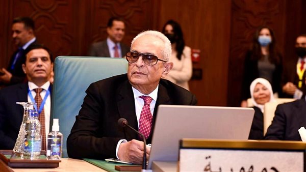 مطالبات بـ"الشيوخ" باستخدام السوشيال ميديا لمكافحة التطرف