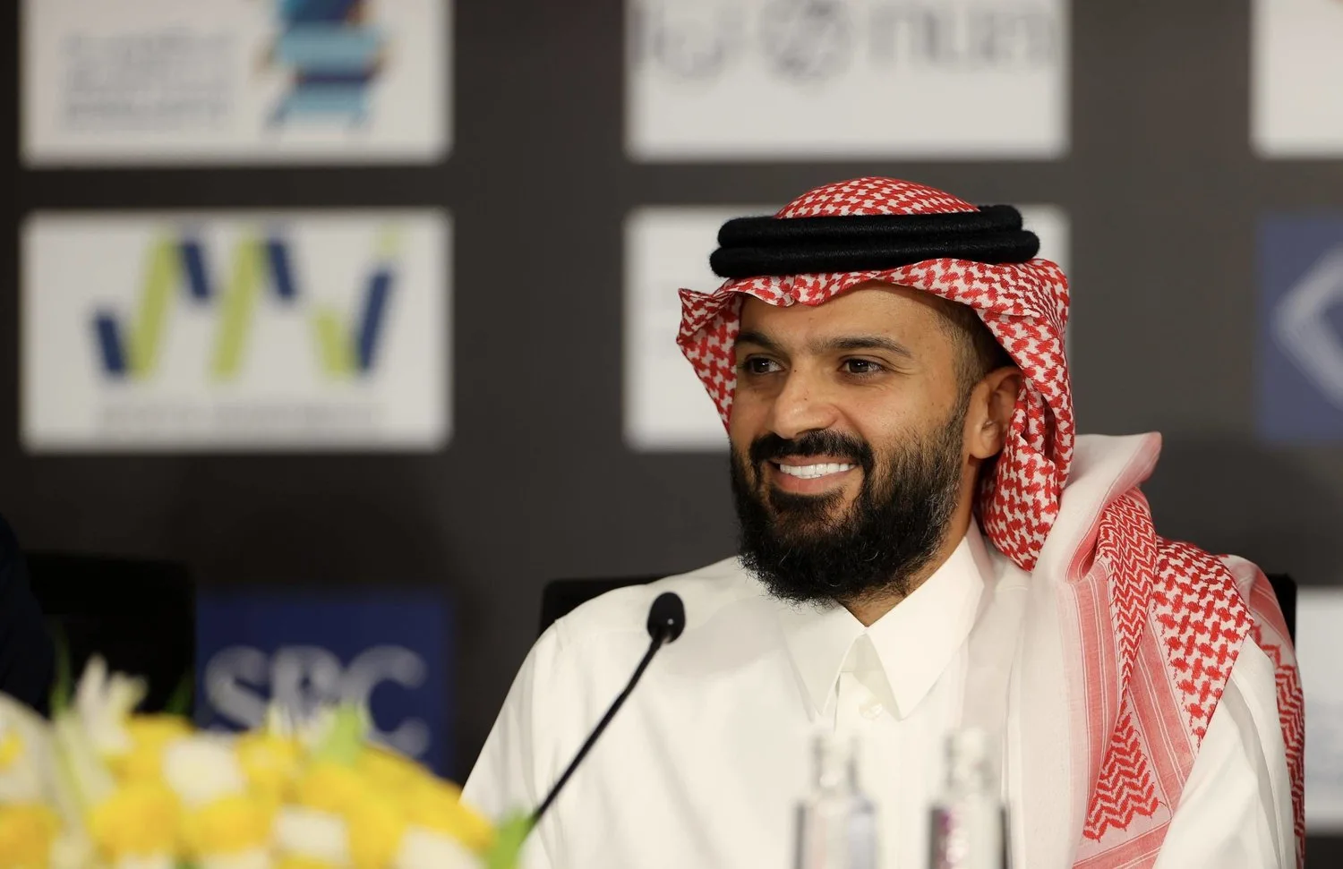 مفاجأة.. أنمار الحائلي يقرر رجوعه إلى نادي الاتحاد مفاجأة.. أنمار الحائلي يقرر رجوعه إلى نادي الاتحاد