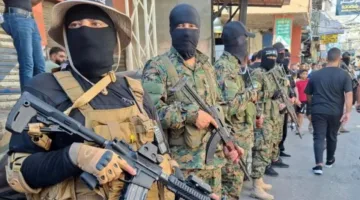 مفاجئات قادمة وانفجار وشيك.. عباس في لبنان لأداء مهمة “نزع سلاح المقاومة” وسط غموض حول الأسباب والدوافع.. هل ستنجح المهمة؟ وهل ستقبل الفصائل بتسليم أسلحتها؟ إليكم تفاصيل ما يحدث في الغرف المغلقة.